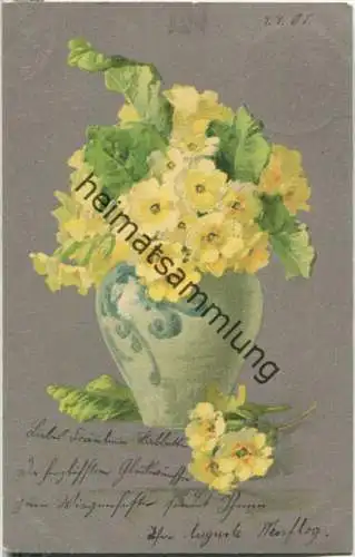 Schlüsselblumen in der Vase