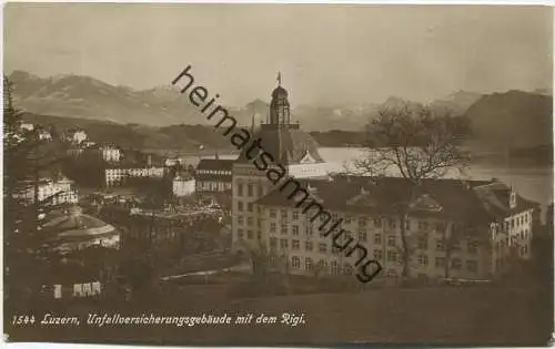 Luzern - Unfallversicherungsgebäude mit der Rigi - Foto-AK 20er Jahre - Kunstverlag E. Goetz Luzern