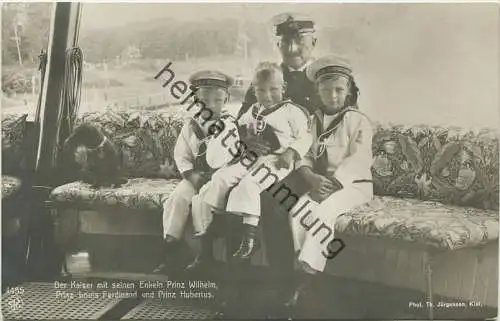 Der Kaiser mit seinen Enkeln Prinz Wilhelm - Prinz Louis Ferdinand und Prinz Hubertus - Phot. Th. Jürgensen Kiel