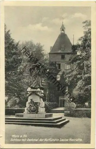 Moers - Schloss mit Denkmal der Kurfürstin Louise Henriette