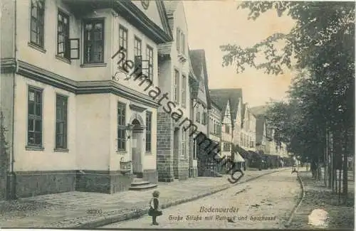 Bodenwerder - Grosse Strasse mit Rathaus und Sparkasse - Verlag Wilh. Pigge Bodenwerder