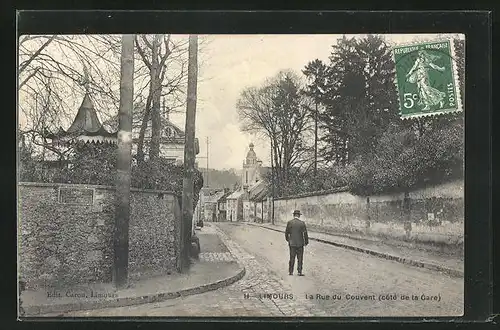 AK Limours, La Rue du Couvent (cote de la Gare)