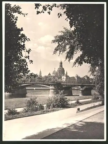 Fotografie Ratsdruckerei Dresden GmbH, Ansicht Dresden, Altstadt jenseits der Elbbrücke