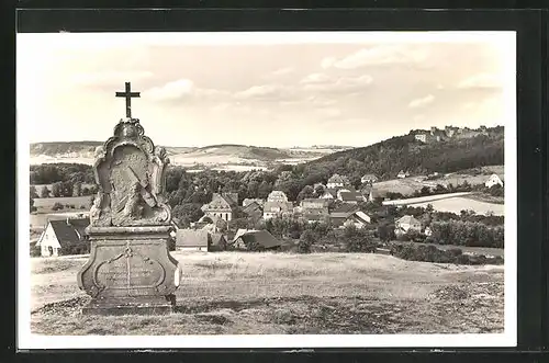 AK Bad Neustadt an der Saale, am Denkmal mit Blick zur Salzburg