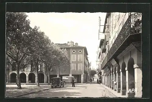 AK Realmont, La Place et les Arcades