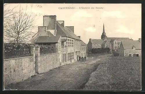 AK Caouennec, L`Entrée du Bourg