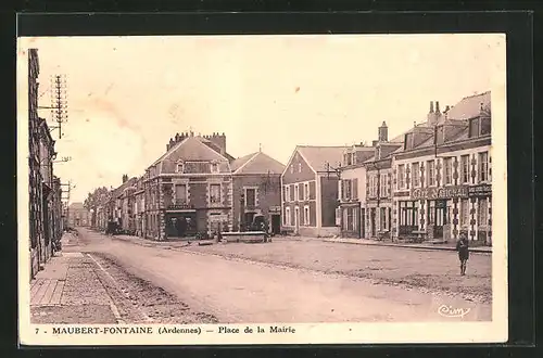 AK Maubert-Fontaine, Place de la Mairie