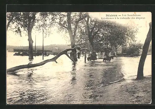 AK Béziers, Les Inondations Gendarmes á la recherche des disparus