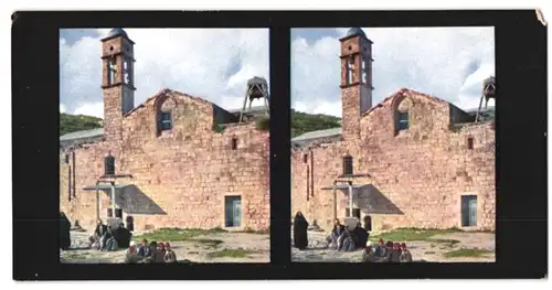 Stereo-Fotografie Fotograf unbekannt, Ansicht Nazareth, Passanten vor der Verkündigungskirche