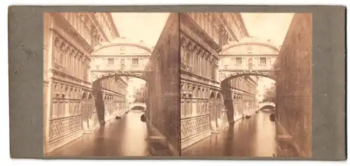 Stereo-Fotografie unbekannter Fotograf, Ansicht Venedig, Seufzerbrücke mit Kanal