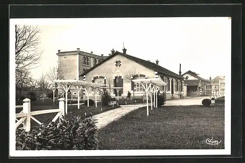 AK Saint-Maixenet-L`Ecole, Quartier Coiffe - Infirmerie et Cercle des Eleves Officiers de Reserve