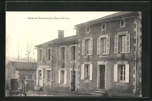 AK Vausseroux, Poste, Facade