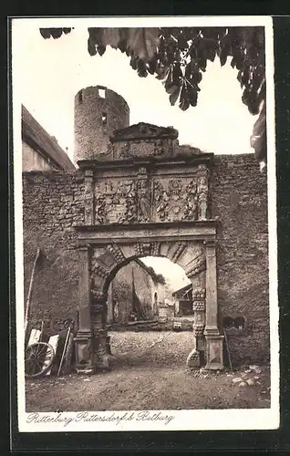 AK Rittersdorf bei Bitburg, Blick durch das Tor in die Ritterburg