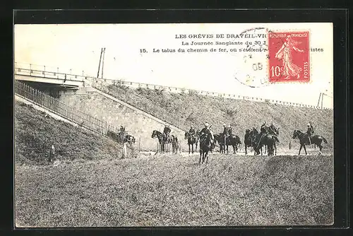 AK Draveil-Vigneux, Les Grèves, La Journée Sanglante du 30 Juillet, Le talus du chemin de fer, Arbeiterbewegung