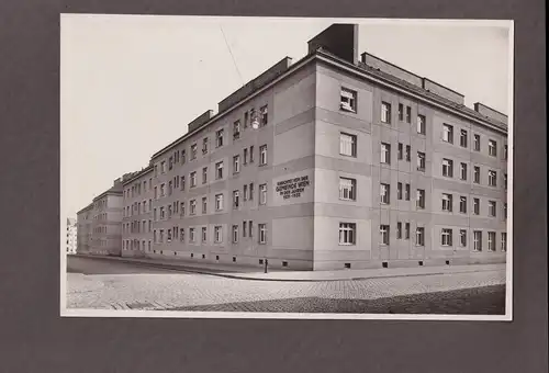 Fotoalbum 40 Fotografien 1933, Ansicht Wien, Wohnhausbau Wien XI Rinnböckstrasse, Volkswohnhaus