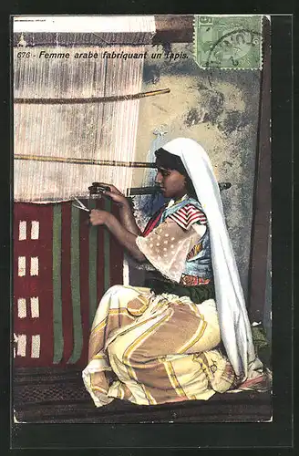 AK Femme arabe fabriquant un tapis, arabische Teppichweberin bei der Arbeit