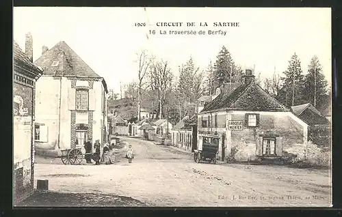 AK Circuit de la Sarthe 1906, La traversée de Berfay, Autorennen