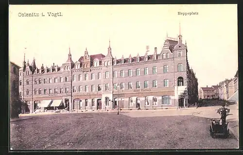 AK Oelsnitz i. Vogtl., Strasse am Heppeplatz mit Hôtel Tietsch