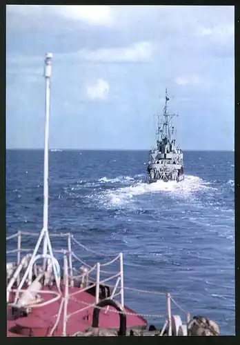 Fotografie Kriegsschiff der DDR Volksmarine an der Seite der Baltischen Rotbannerflotte & der polnischen Seekriegsflotte