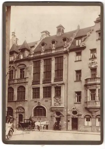 Fotografie unbekannter Fotograf, Ansicht München, Widenmayerstr. 15 Ecke Liebigstr., Haus der Münchner Corps Franconia