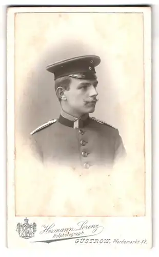 Fotografie Hermann Lorenz, Güstrow, Pferdemarkt 32, Einjährig-Freiwillig Dienender im Portrait