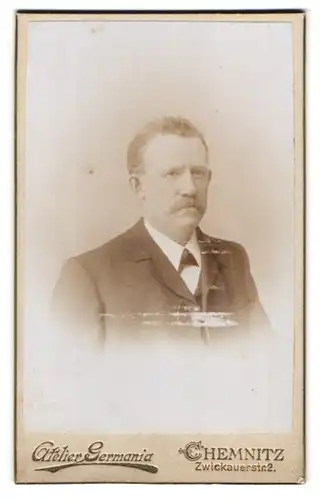 Fotografie Atelier Germania, Chemnitz, Zwickauerstrasse 2, Portrait bürgerlicher Herr mit Schnurrbart