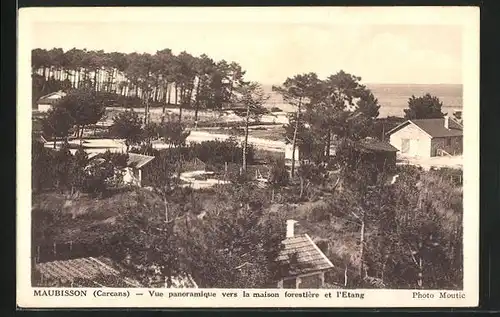 AK Maubisson, Vue panoramique vers la maison forestiere et l'Etang