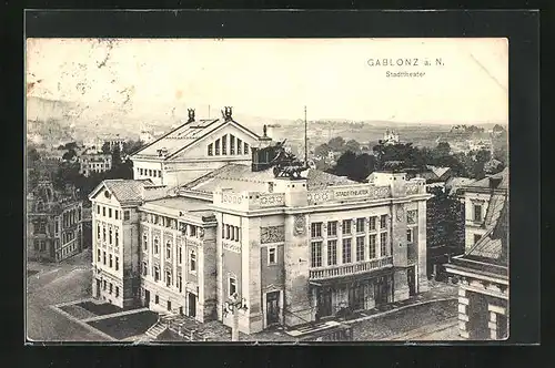 AK Gablonz / Jablonec Nad Nisou, Vor dem Stadttheater