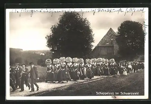 AK Schwarzwälder Tracht, Schappelzug im Schwarzwald