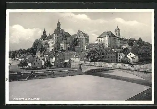 AK Neuburg a. d. Donau, Ortspartie mit Brücke