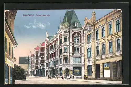 AK Rumburg / Rumburk, Strassenpartie an der Bahnhofstrasse mit Hotel Engel