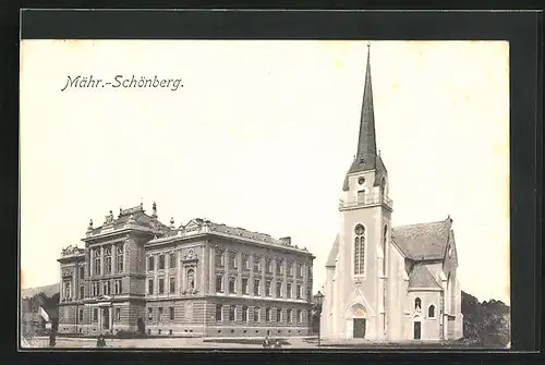 AK Mähr.-Schönberg, Ortspartie mit Kirche