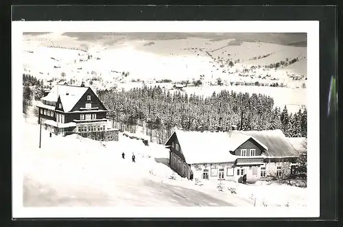 AK Destné, Verschneites Gasthaus