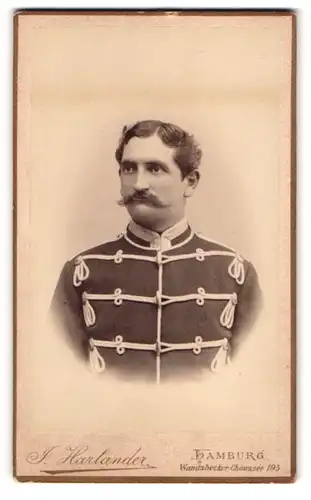 Fotografie Atelier Harländer, Hamburg, Wandsbeker Chaussee 195, Portrait Husar im Regiment 15