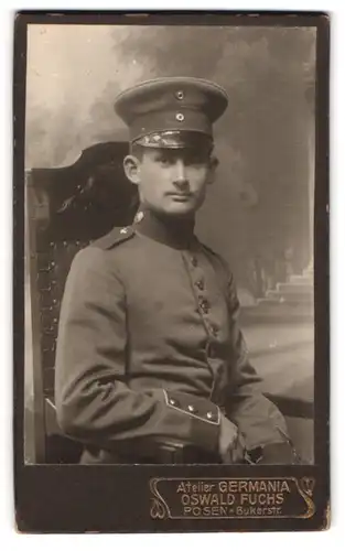 Fotografie Atelier Germania Oswald Fuchs, Posen, Bukerstrasse, Soldat Paul mit Segelohren, IR 46