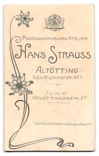 Fotografie Hans Strauss, Altötting, Schlotthammerstr. 1, Portrait betagte Dame in Tracht