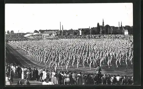 Foto-AK Turnerinnen bei grosser Vorführung