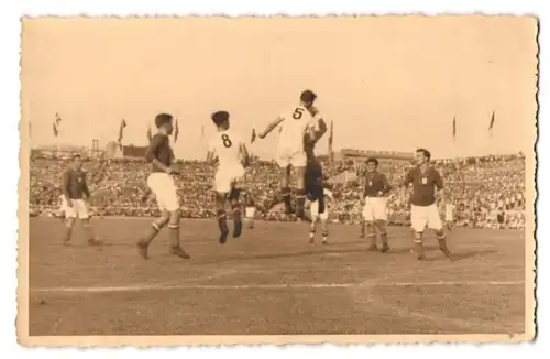 12 Fotografien W. Uhlig, Netzschkau i. V., Ansicht Berlin, Walter Ulbricht Stadion, DDR Sportfest, Einlauf der Nationen