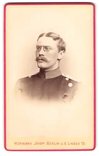 Fotografie Hermann Joop, Berlin, Unter den Linden 13, Lt. Lehzen der Central-Turn-Anstalt in Uniform Füs. Rgt. 73