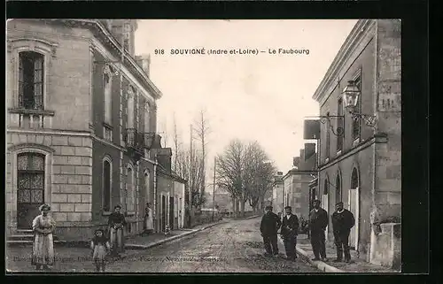 AK Souvigné, Le Faubourg