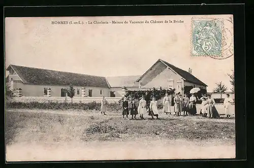 AK Hommes, La Charlerie, Maison de Vacances du Château de la Briche