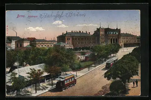 AK Brünn / Brno, Nádrazí, Blick zum Bahnhof, Strassenbahn