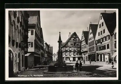 AK Riedlingen a. D., Marktplatz mit Apotheke