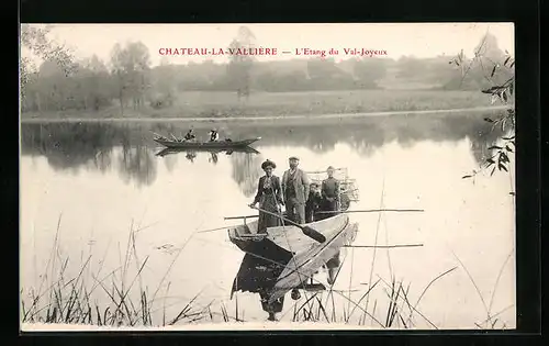 AK Chateau-Vallière, L`Etang du Val-Joyeux, Angler auf Boot