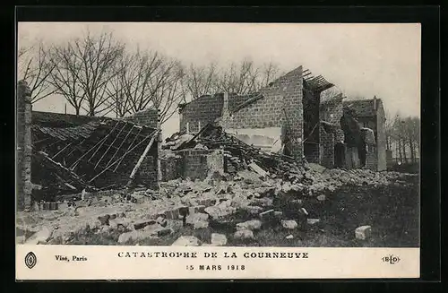 AK Courneuve, Catastrophe 15 Mars 1918, vor den Häuserruinen, Explosion