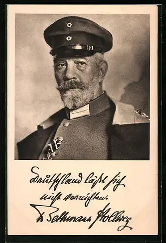 AK Reichskanzler von Bethmann Hollweg in Uniform mit Schirmmütze und Eisernem Kreuz