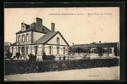 AK Nouan-le-Fuzelier, Mairie-Ècole des Garcons