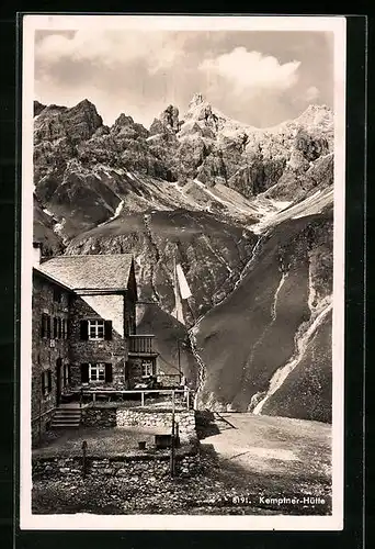 AK Kemptner-Hütte, Gesamtansicht mit Krottenspitze und Öfnerspitze