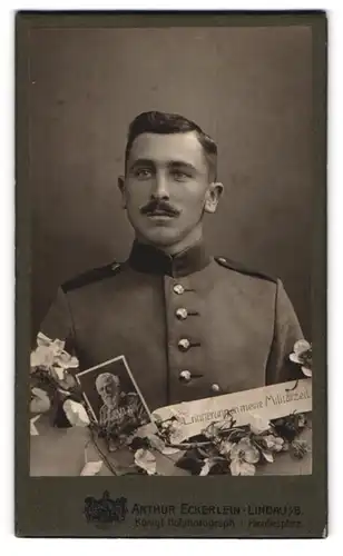 Fotografie Arthur Eckerlein, Lindau, Paradiesplatz, Attraktiver Soldat in Uniform