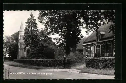 AK Oud-Avereest, N. H. Kerk en oude pastorie